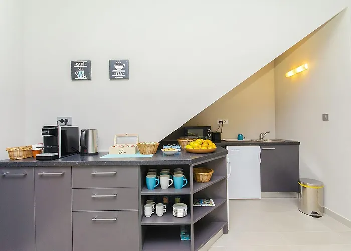 Hostel Dvor *