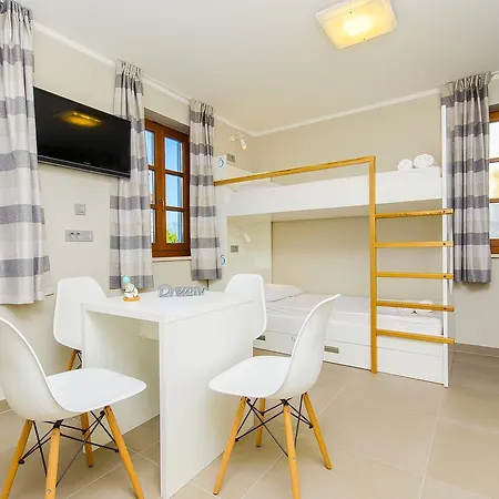 Dvor Hostel Split