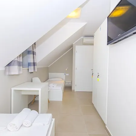 Auberge de jeunesse Dvor *