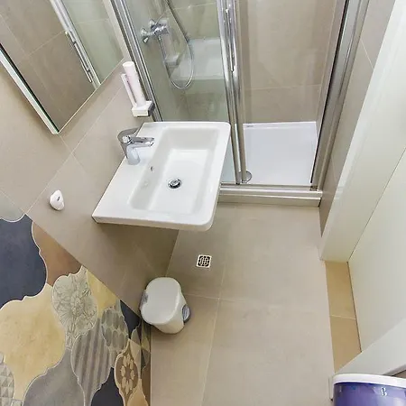 Auberge de jeunesse Dvor