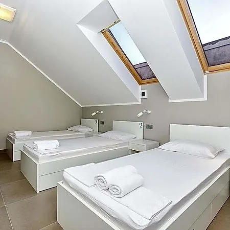 Dvor Hostel Split