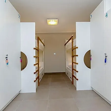 Dvor Hostel
